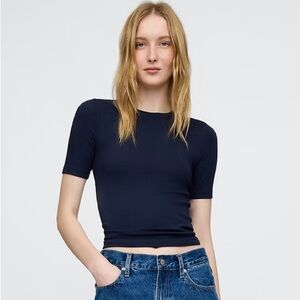 GAP Modern Crew Tee